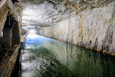 Zhai Mountain Tunnel